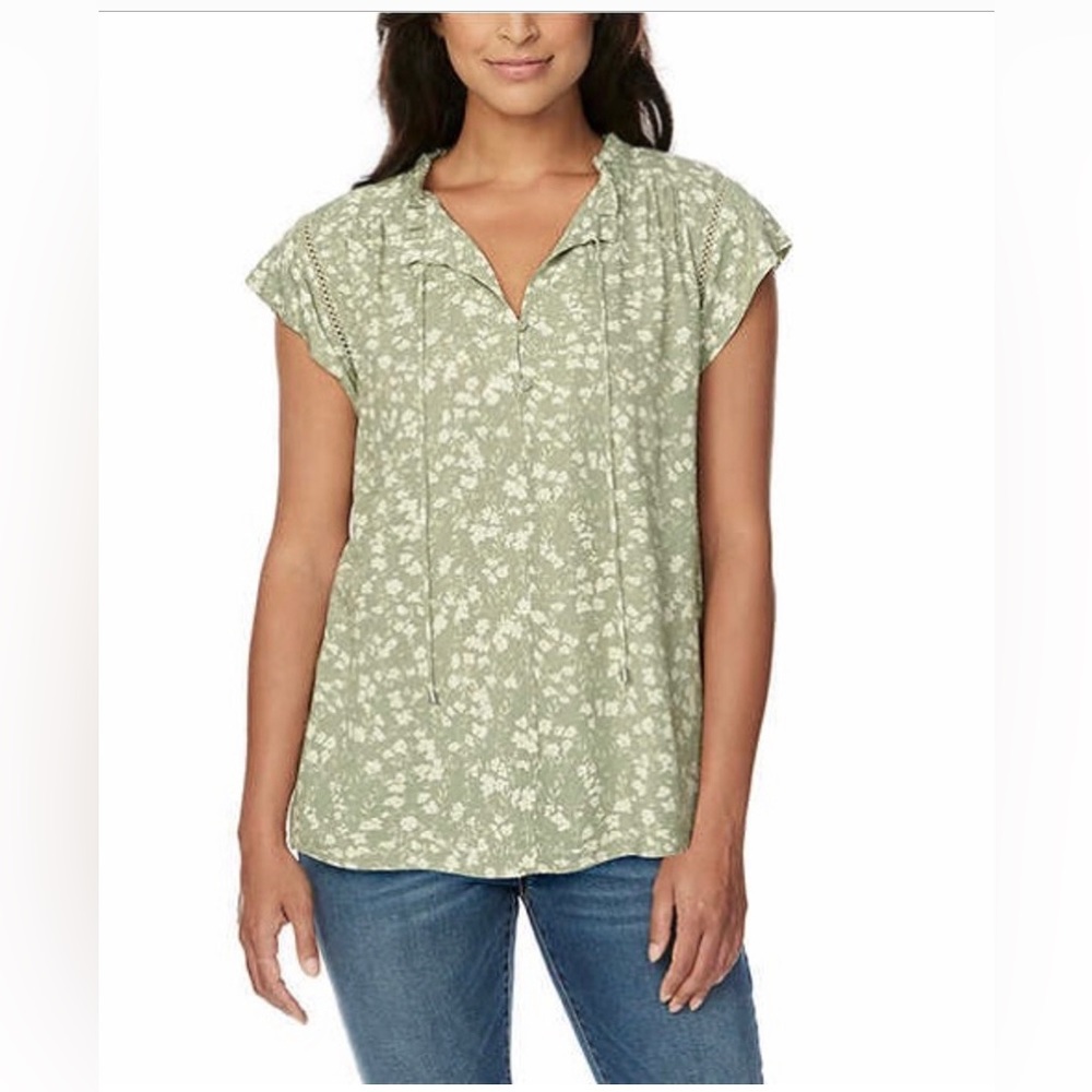 Buffalo David Bitton Ladies Woven Printed Jacquard Flutter Sleeve Top